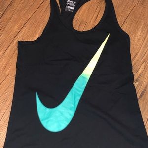 razor back nike tank